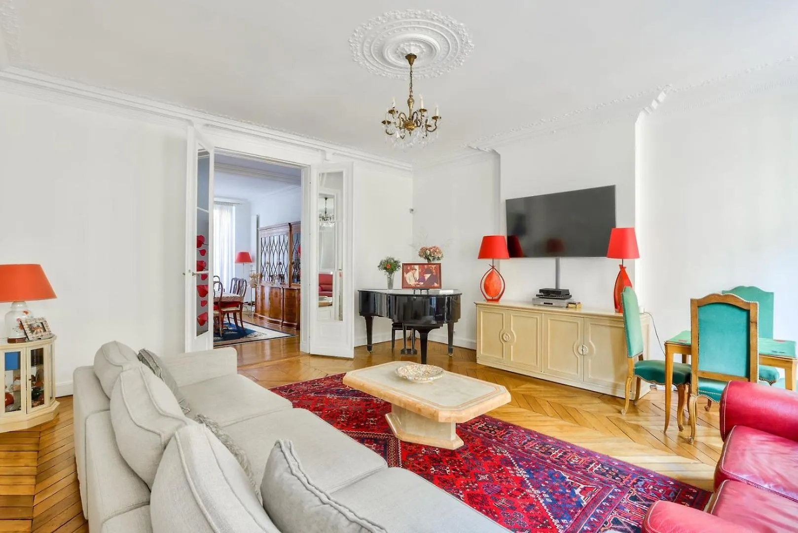 A Prestigious Location In Paris Apartment 0*,  France